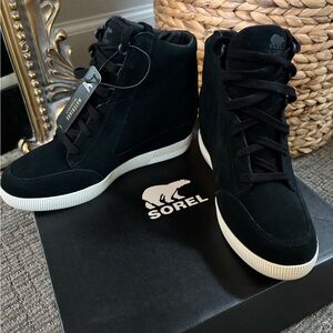 Sorel Black Women's Out N About Pull On Wedge Boot